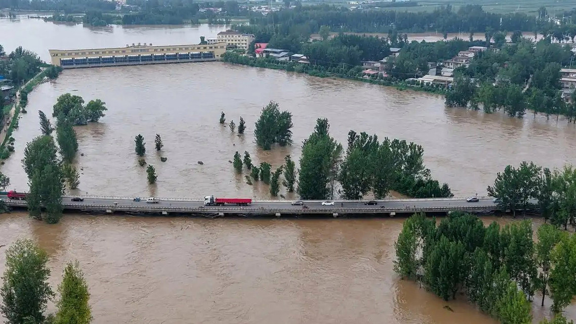 暴雨洪涝过后 喝水千万别大意热搜配图